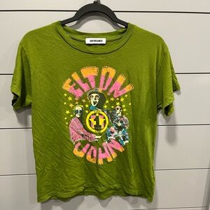 Daydreamer Elton John tee. Size small
